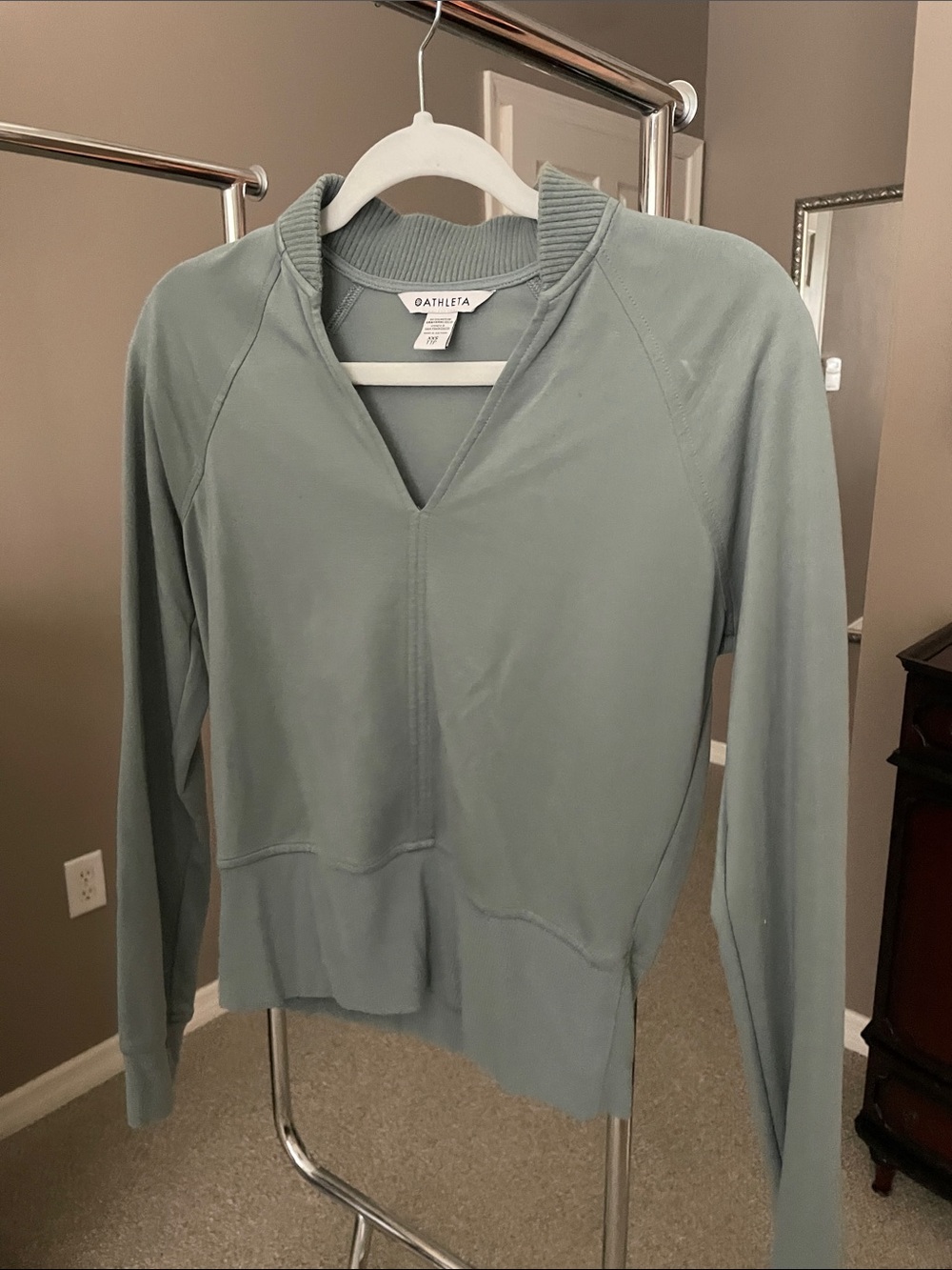 Athleta Sage Green Long-Sleeve V-Neck Pullover